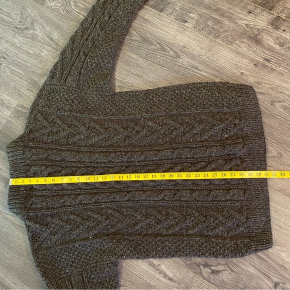 Buffalo Imports Trading Co wool cable knit sweater Athabasca AB. Canada handmade - Picture 9 of 15